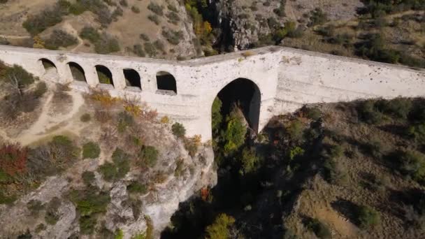 Historisches Steinaquädukt Tal — Stockvideo
