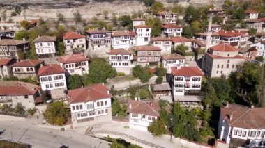 Dünya mirası listesinde yer alan ve yerel mimari özellikleriyle göze çarpan Safranbolu kentinin görüntüleri.