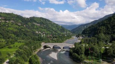 Türkiye 'nin önemli turizm merkezlerinden biri olan ve Rize' de bulunan Fırtına Vadisi 'nin görüntüleri.