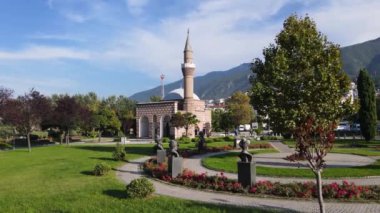 Müslümanların kutsal mekanı olan camiinin görüntüsü, bir İHA ile çekildi..