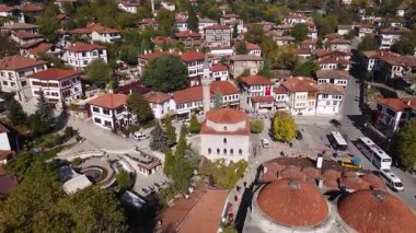 Dünya mirası listesinde yer alan ve yerel mimari özellikleriyle göze çarpan Safranbolu kentinin görüntüleri.
