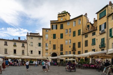 Lucca is Italy city located in Tuscany.