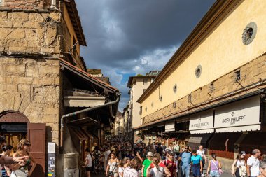 Floransa 'daki Ponte vecchio, İtalya.