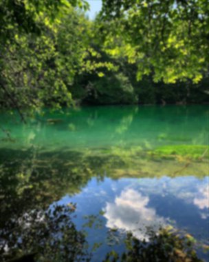 Doğa manzarası ve şehir manzarası bulanık 