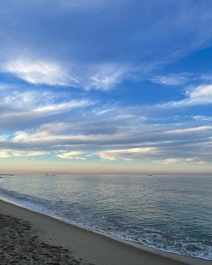 Gün batımında güzel sahil