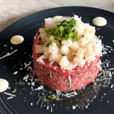 Lezzetli Asya yemeklerine yakından bakın.