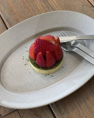 Lezzetli tatlıyı yakın.