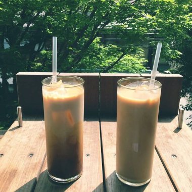 Cam bardak buzlu kahve