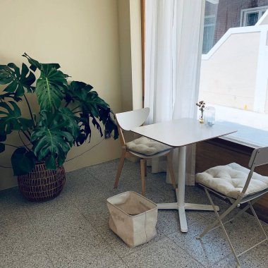 İç mekan, kafeterya ve resterruant. 