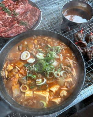 Kızarmış sığır eti fotoğrafı.