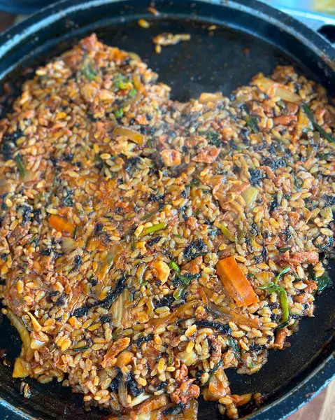 Kore usulü kızarmış pirinç, Kore usulü yemek.