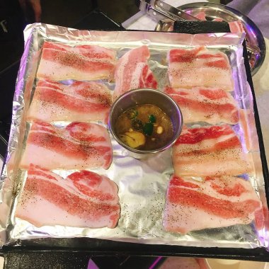 Lezzetli Asya yemeklerinin yakın görüntüsü