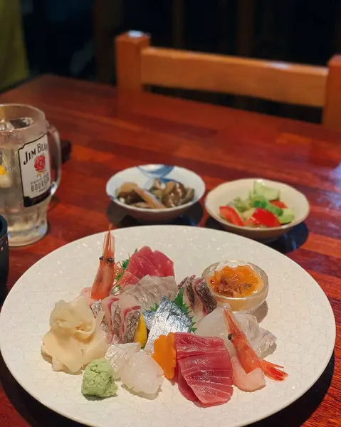 Lezzetli Asya yemeklerinin yakın görüntüsü