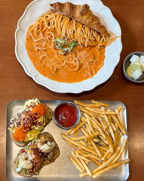 Lezzetli Asya yemeklerinin yakın görüntüsü