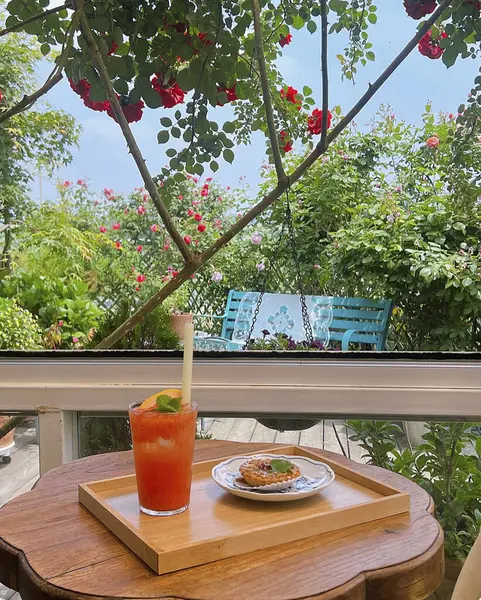 kahvaltı kahve ve meyve suyu