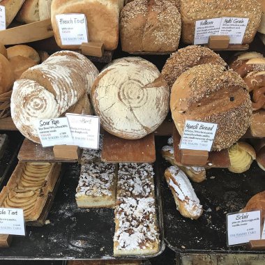 taze ekmek ve rulolar