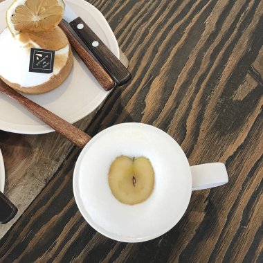 Lezzetli yiyeceklere yakın.