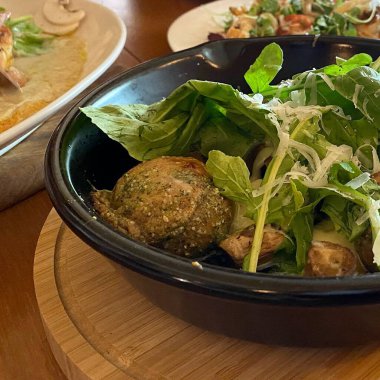 Peynirli ve sebzeli salata