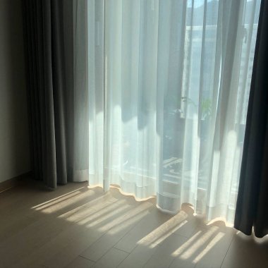 Modern bir evin içinde.