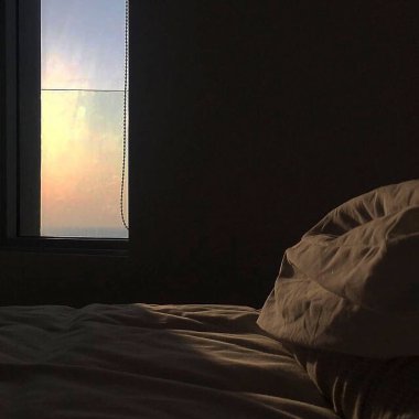 Modern bir dairenin güzel iç mekanı.