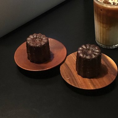 kahve ve çikolata bir tablo