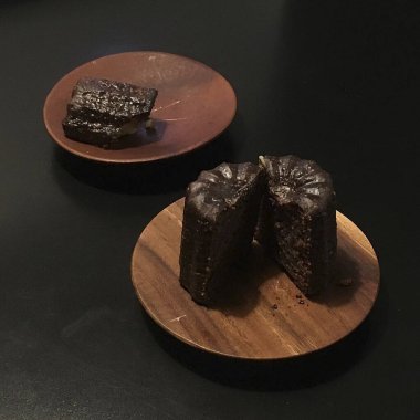 Kremalı ve fındıklı çikolatalı pasta