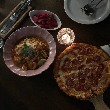 tavuk ve sebze pizza