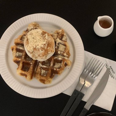 Kızarmış yemeğin mutfak fotoğrafı.