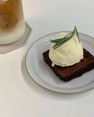 Bir pastanın mutfak fotoğrafı.