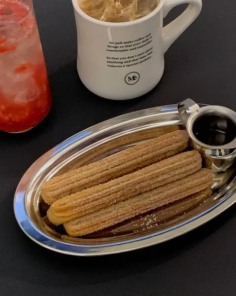 Bir kâse dolusu leziz yemek.