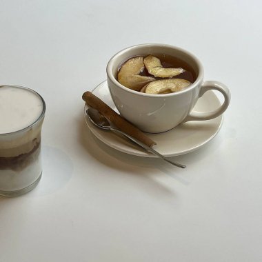 süt ve Çikolata kahve.