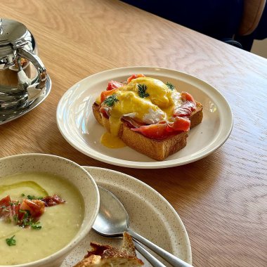 Restoranda kahvaltı.