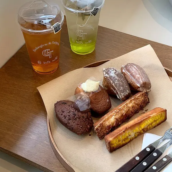 Lezzetli ve lezzetli bir kahvaltı. Kapat.