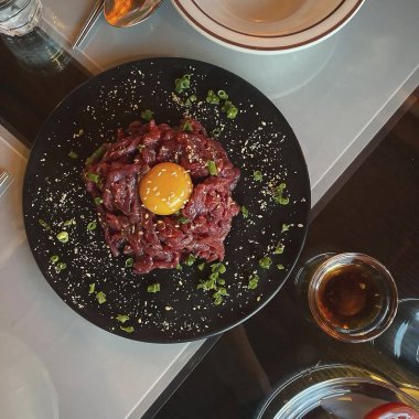 Lezzetli Asya yemeklerinin yakın görüntüsü