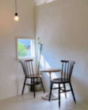 İçerisi bulanık. Kahve dükkanı ve resterant. 