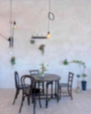 İçerisi bulanık. Kahve dükkanı ve resterant. 