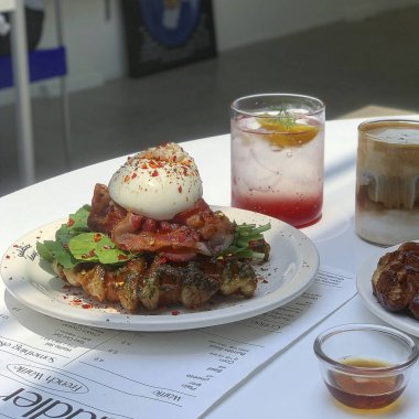 Lezzetli Asya yemeklerinin yakın görüntüsü