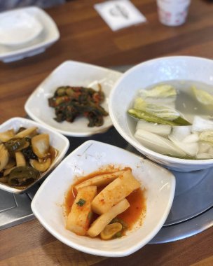 Lezzetli Asya yemeklerinin yakın görüntüsü