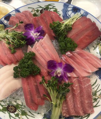 Lezzetli Asya yemeklerinin yakın görüntüsü