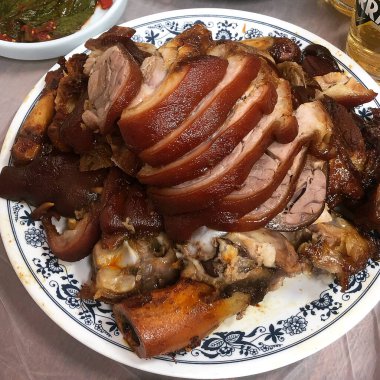 Lezzetli Asya yemeklerinin yakın görüntüsü