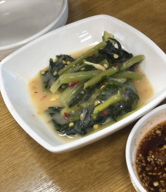 Kore yemeği, kızarmış pirinç.