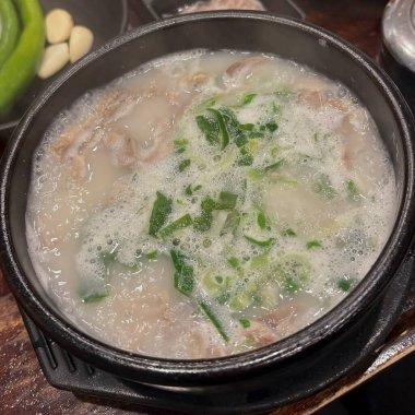 Sebzeli eriştenin mutfak fotoğrafı.