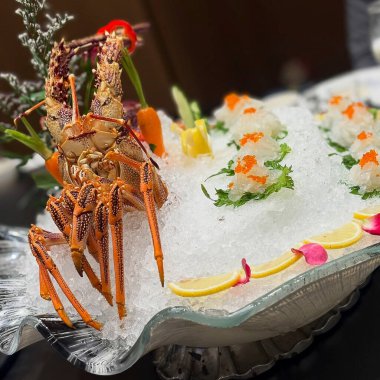 Lezzetli Asya yemeklerinin yakın görüntüsü