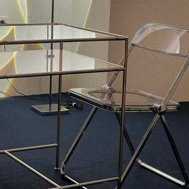 Modern bir otelin içinde.