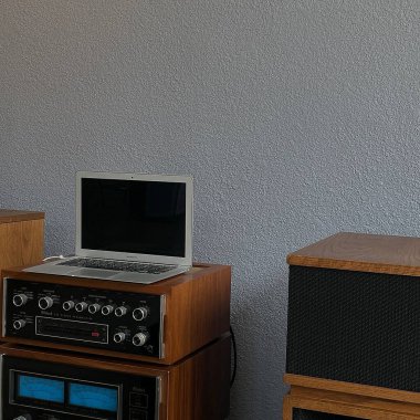 Eski moda antika radyo.