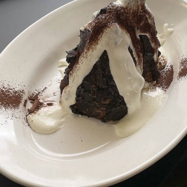 Dondurmalı çikolatalı pasta.