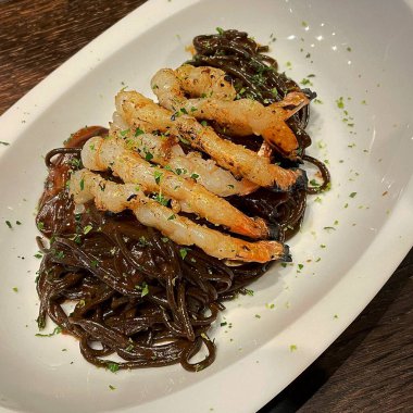 karides ve midye makarna