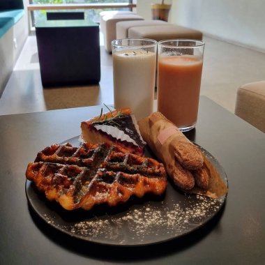 Masada nefis bir kahvaltı.