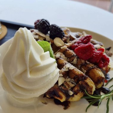 çilek ile Belçika waffle