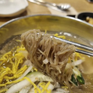 Lezzetli Asya yemeklerinin yakın görüntüsü